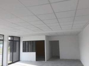 Réalisation de cloisons et faux plafond en placo pour espace professionnel